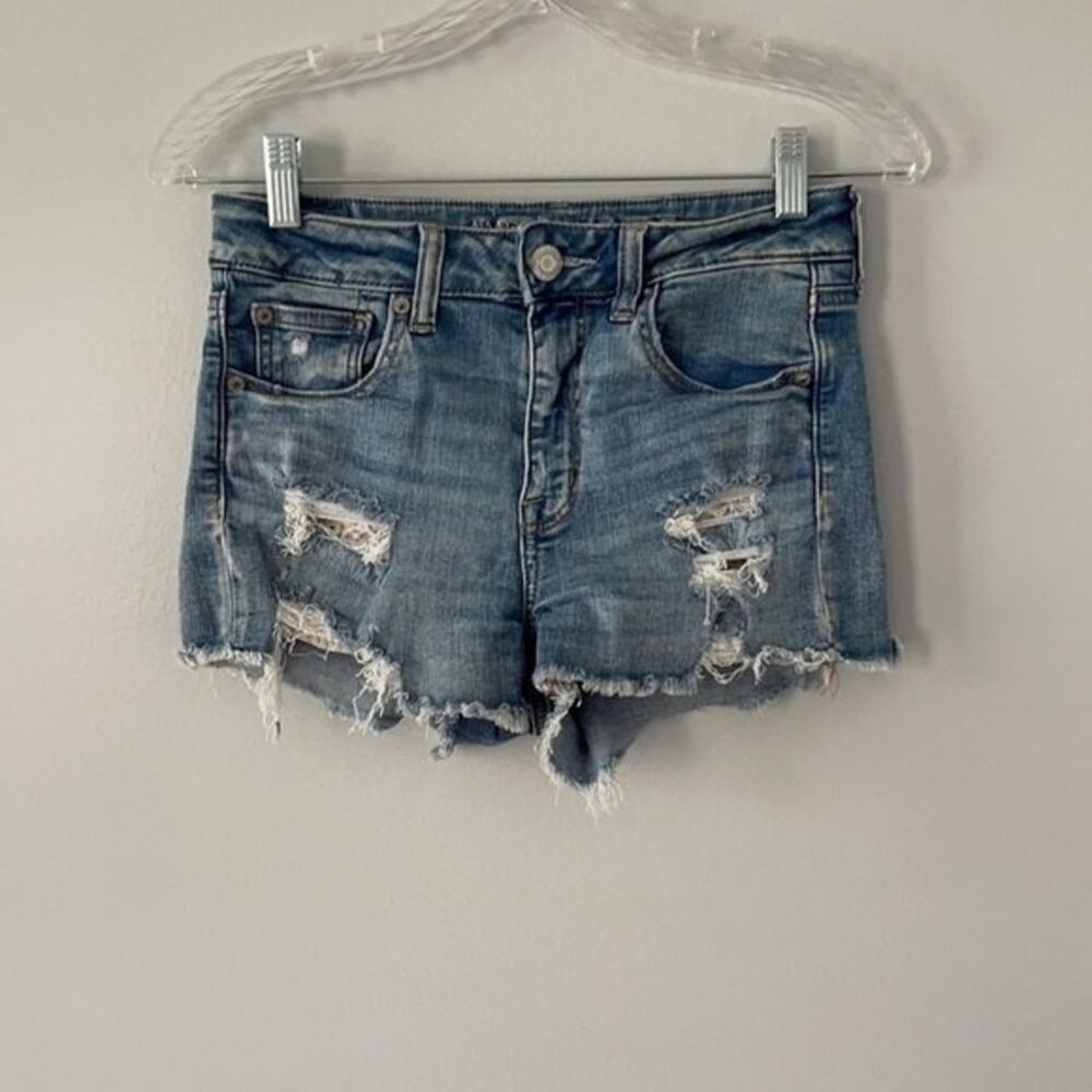 American Eagle Outfitters Hi Rise Shortie Size 4 Distressed